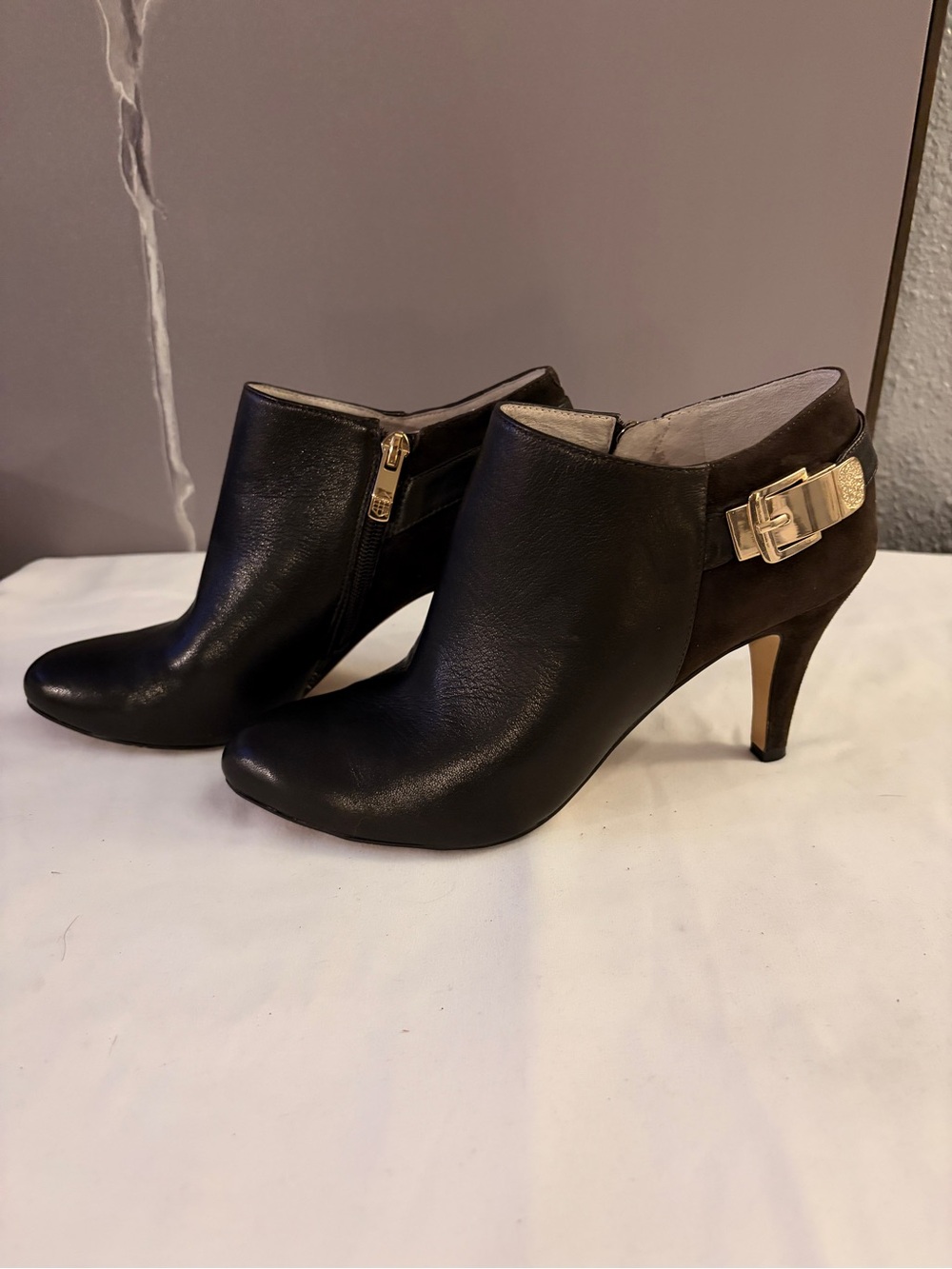 Vince Camuto Women's Boots Velino Leather Ankle Booties Shoes Black 8.5